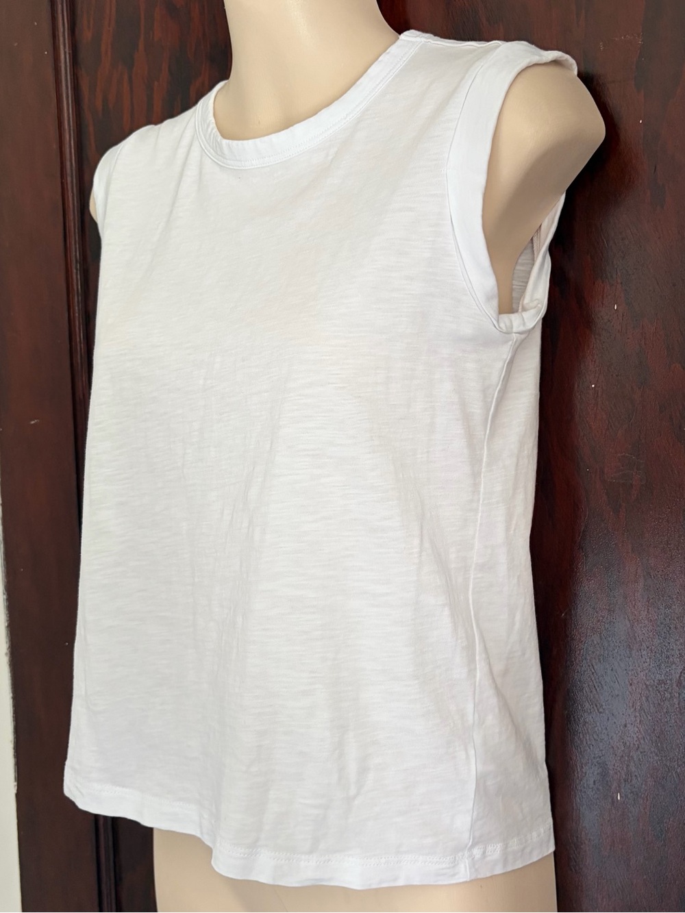 EUC! C&C Classic White Sleeveless Tee Tank Top Size XS Pima Cotton Casual Beachy